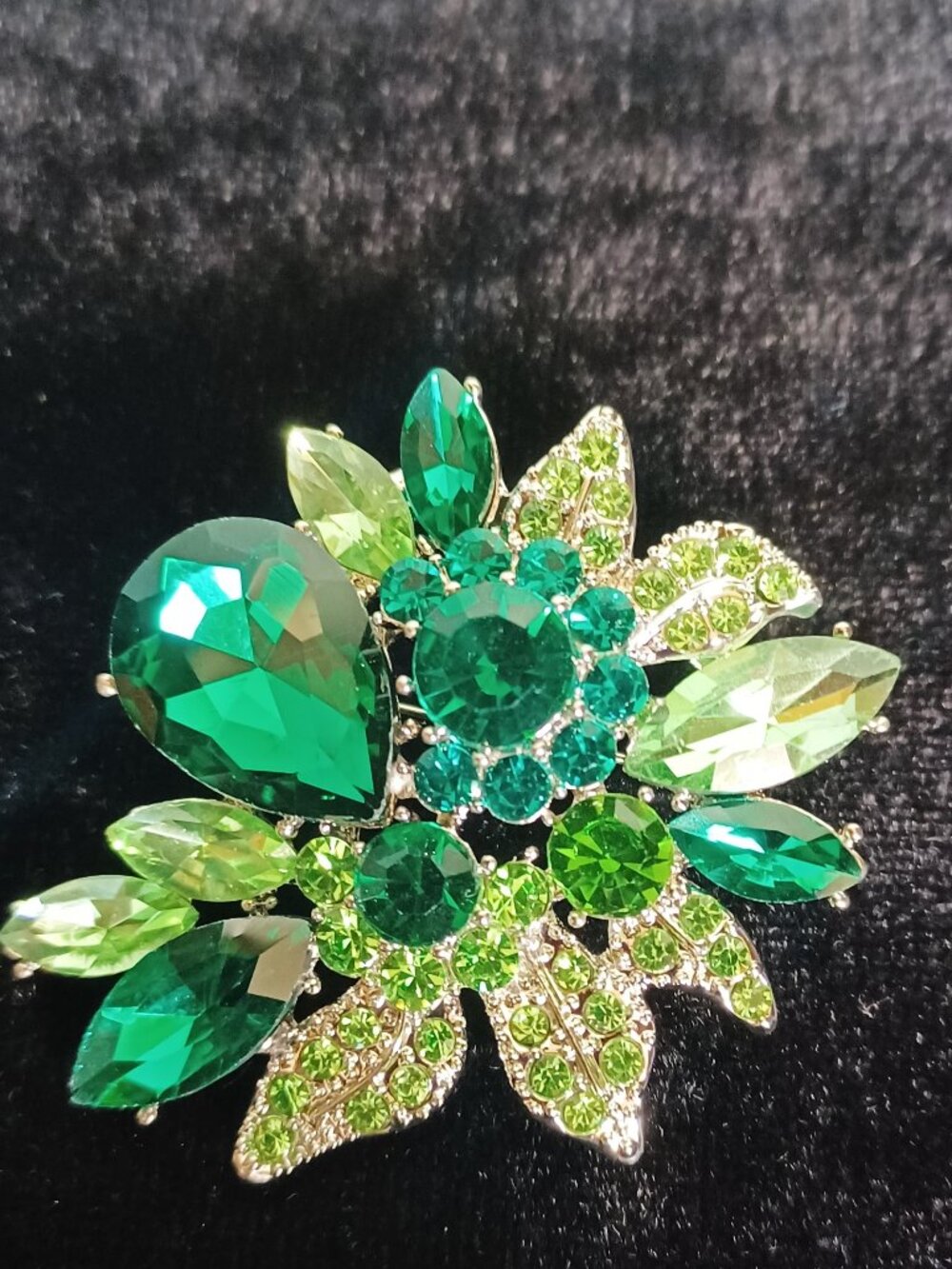Awesome Green Rhinestone Brooch